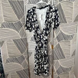 NWT Ann Taylor Navy Blue and White Wrap Dress